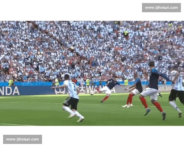 桃花影落飞神剑!渝超赛场的 “江湖绝响” 桃花影落飞神剑!渝超赛场的 “江湖绝响”