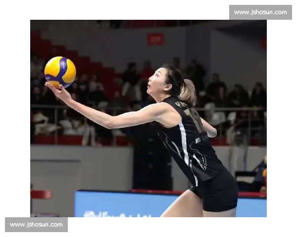 粉护膝抢镜！袁心玥伤缺，李盈莹扛天津女排冲冠大旗