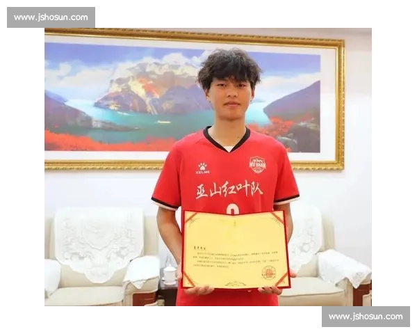 50 米落叶球定调?19 岁夏奇轰渝超年度最佳候选球 50 米落叶球定调?19 岁夏奇轰渝超年度最佳候选球